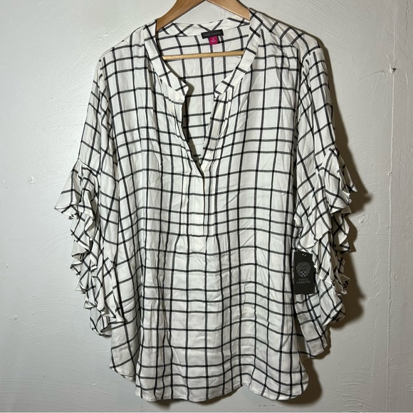 Vince Camuto Tops - Vince Camuto White and Black Ruffled Flutter Sleeve Blouse 3X Top